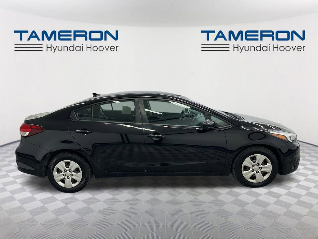 Used 2017 Kia Forte LX image 4