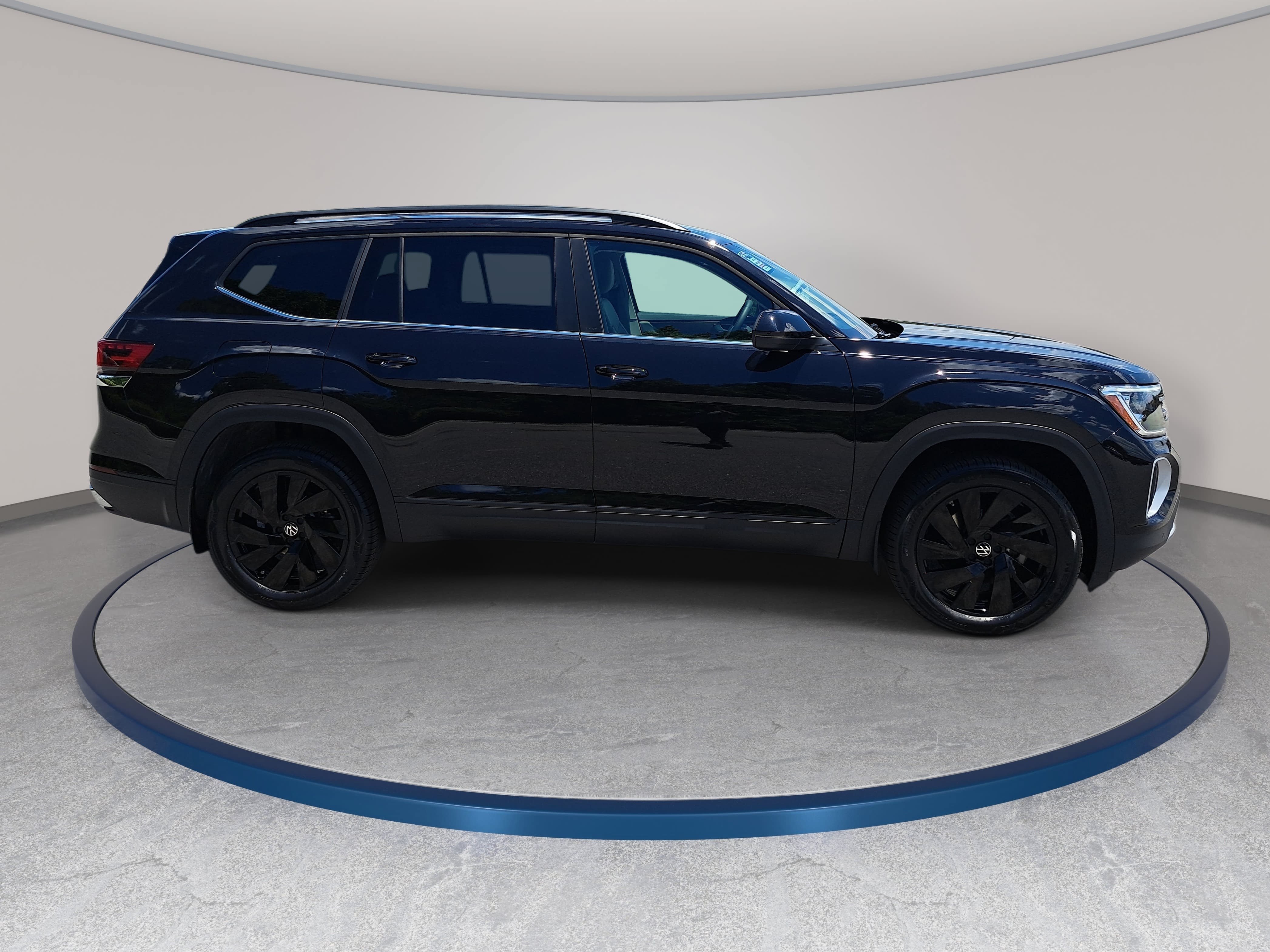 New 2026 Volkswagen Atlas SE FWD image 4