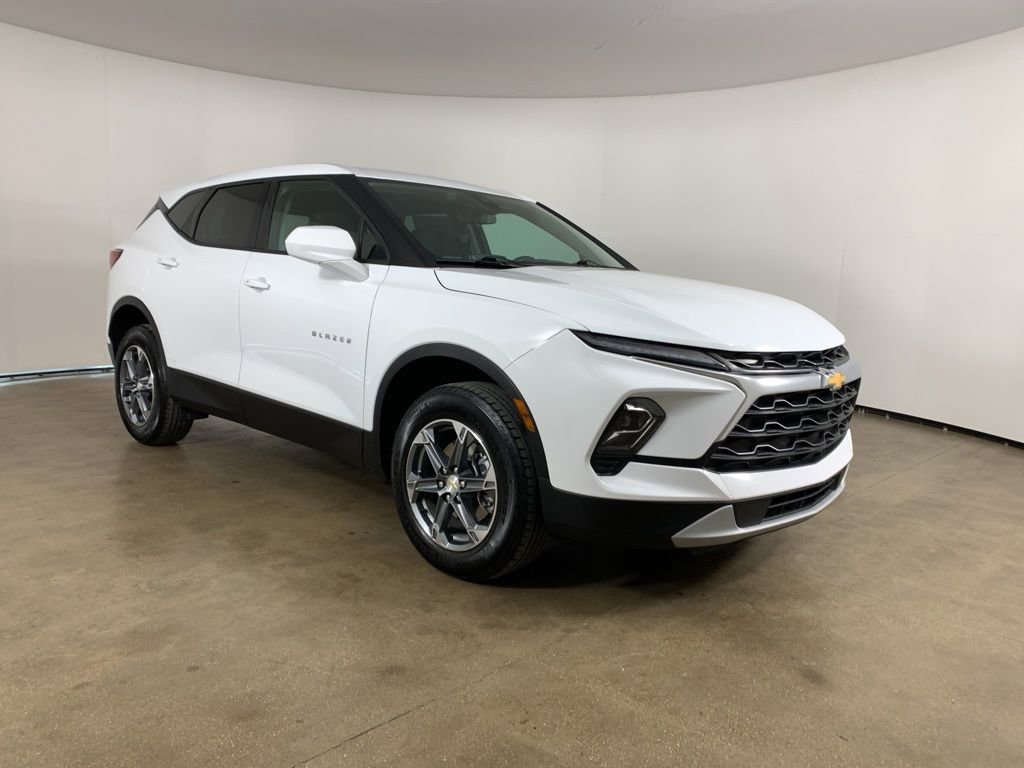 Used 2025 Chevrolet Blazer LT image 5