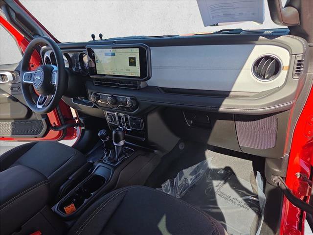Used 2024 Jeep Wrangler Unlimited Sahara w/ Technology Group AWD/4WD image 22