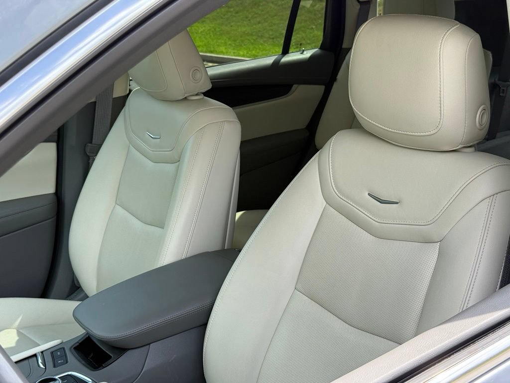 Certified 2024 Cadillac XT6 Premium Luxury w/ Technology Package FWD image 20