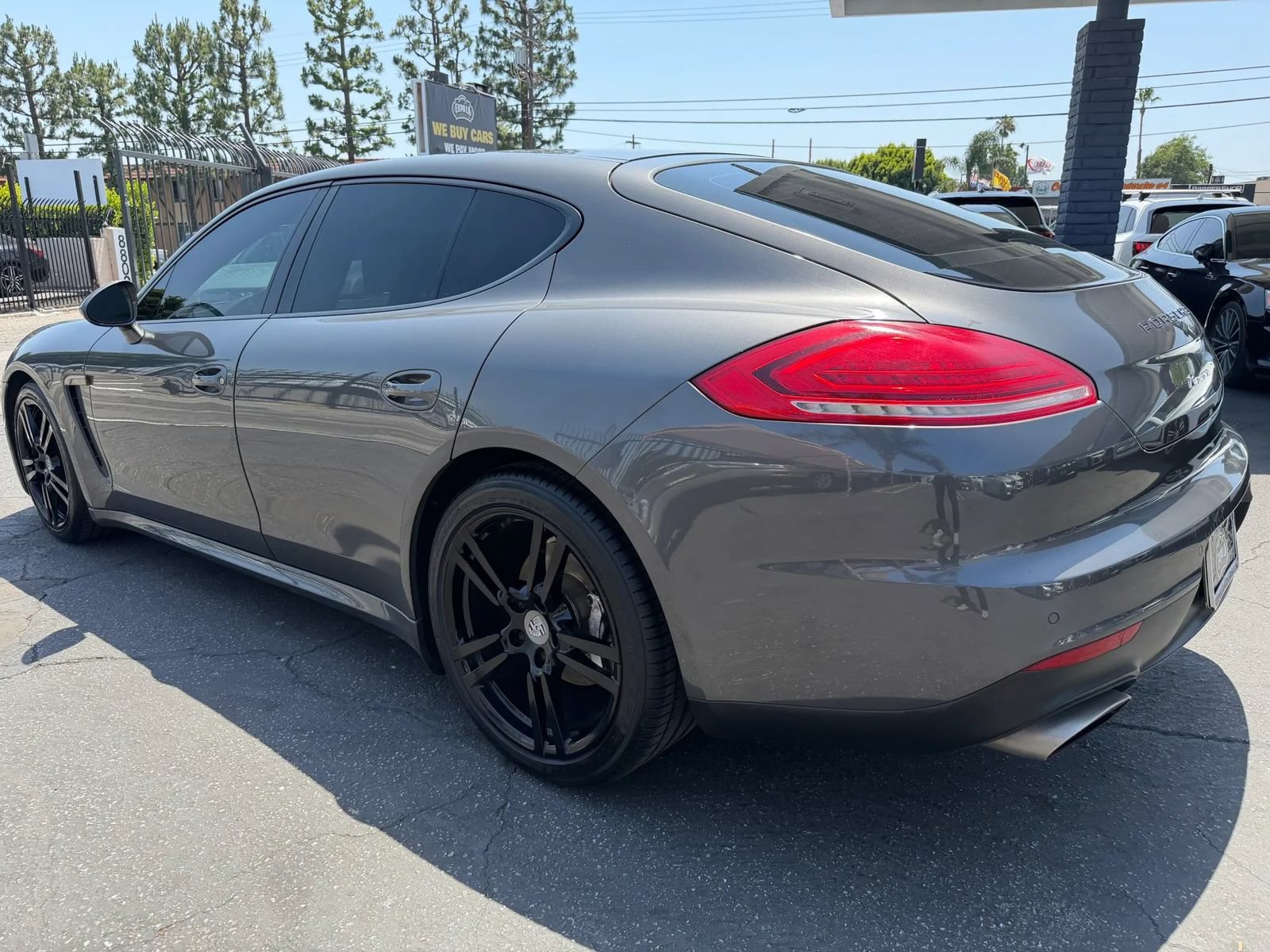 Used 2014 Porsche Panamera 4 AWD/4WD image 25