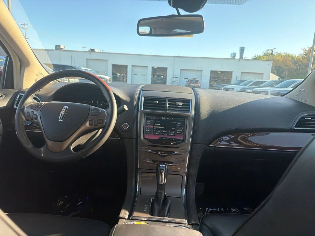 Used 2013 Lincoln MKX AWD image 19