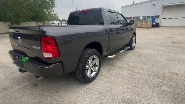 Used 2017 RAM 1500 Express AWD/4WD image 8