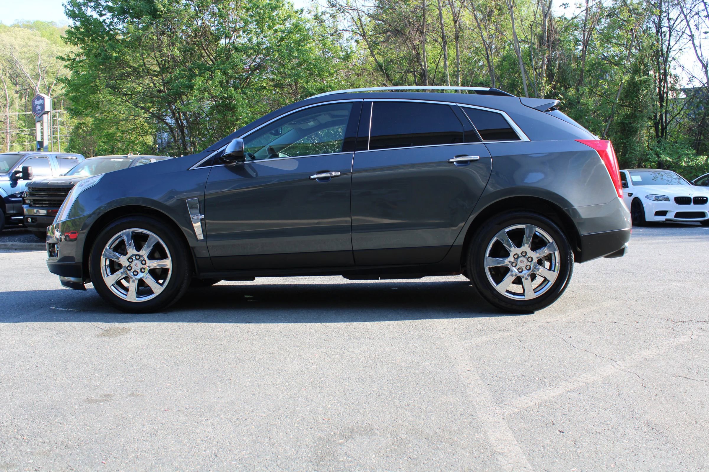 Used 2010 Cadillac SRX Premium FWD image 7