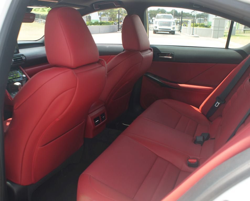 Used 2025 Lexus IS 500 w/ Accessory Package 2 RWD image 16