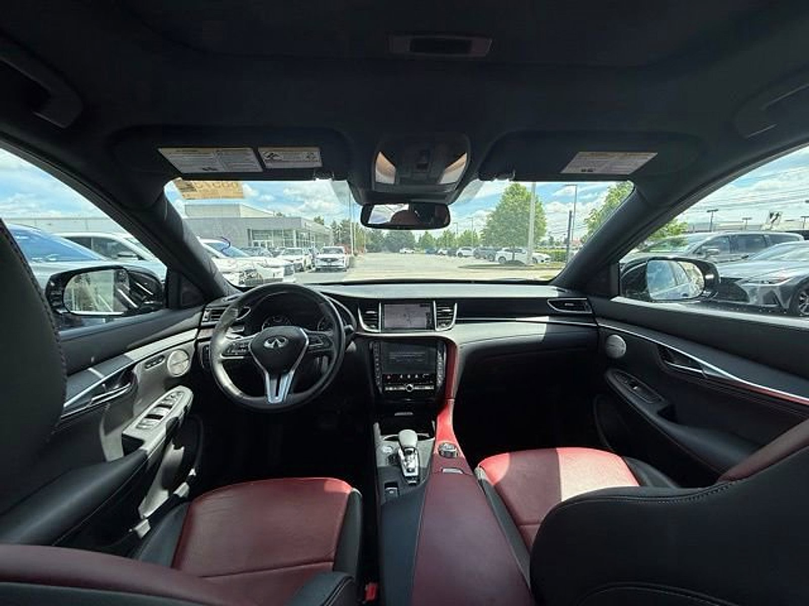 Used 2023 INFINITI QX55 Sensory w/ Lighting Package AWD/4WD image 2
