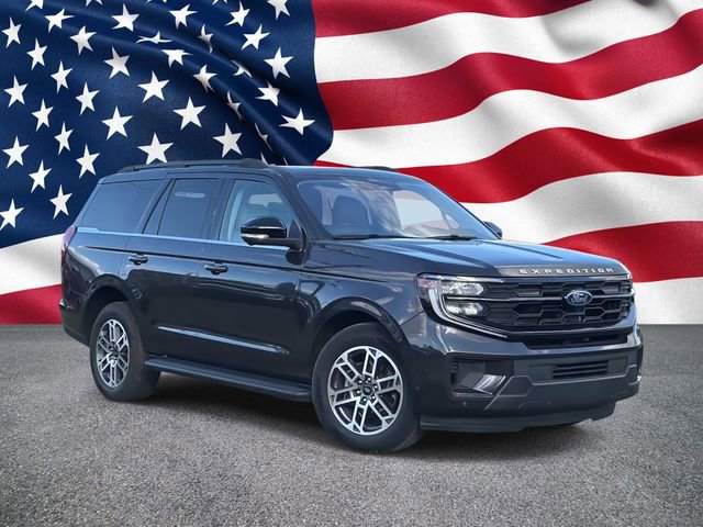 Certified 2025 Ford Expedition Active AWD/4WD image 3