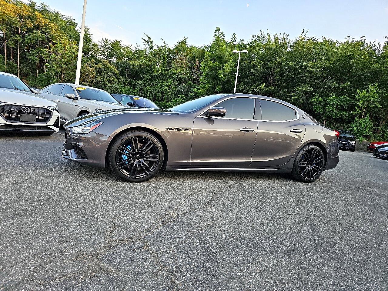 Used 2022 Maserati Ghibli Modena image 7