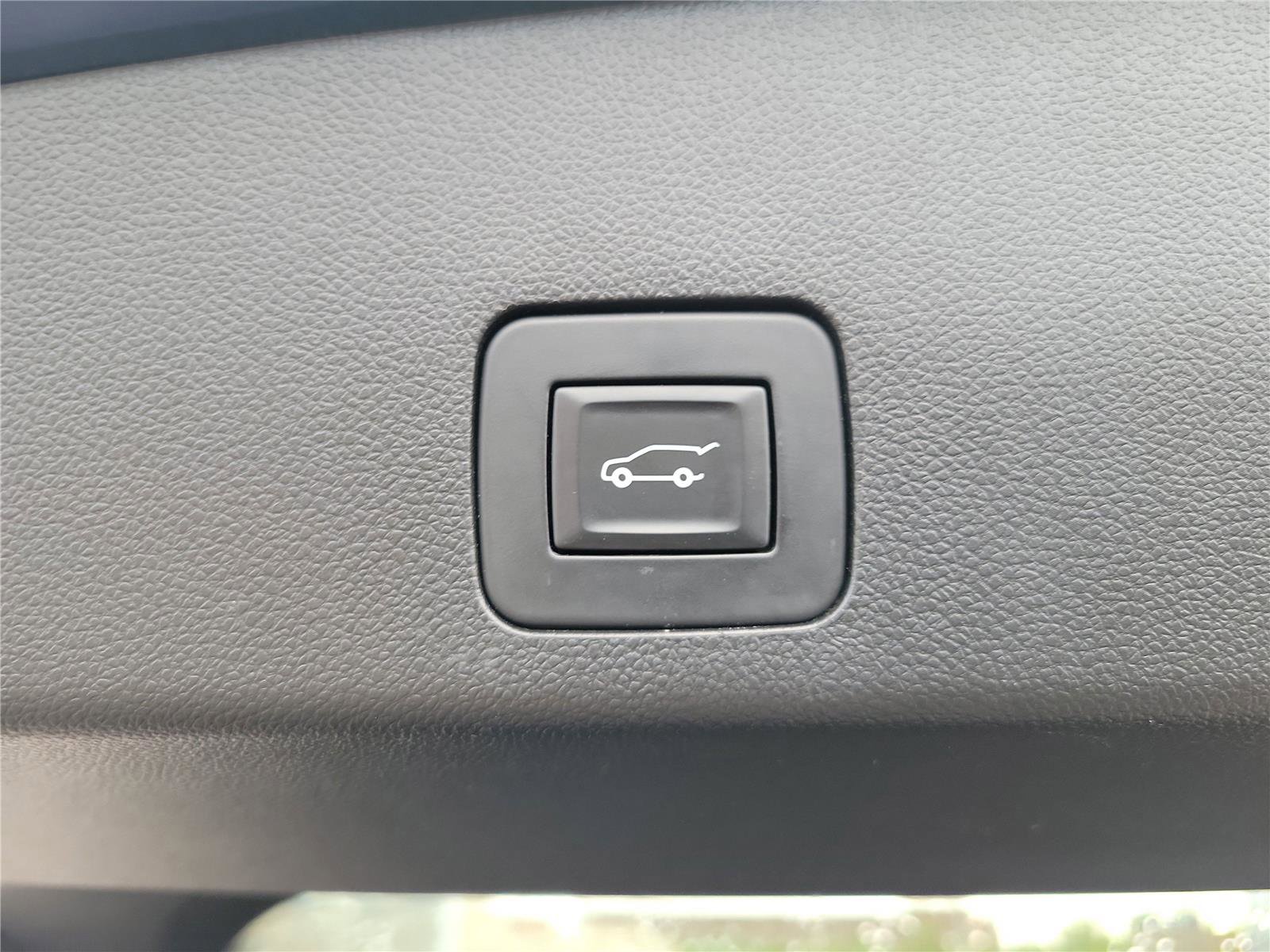 Used 2021 Buick Encore GX Select image 10