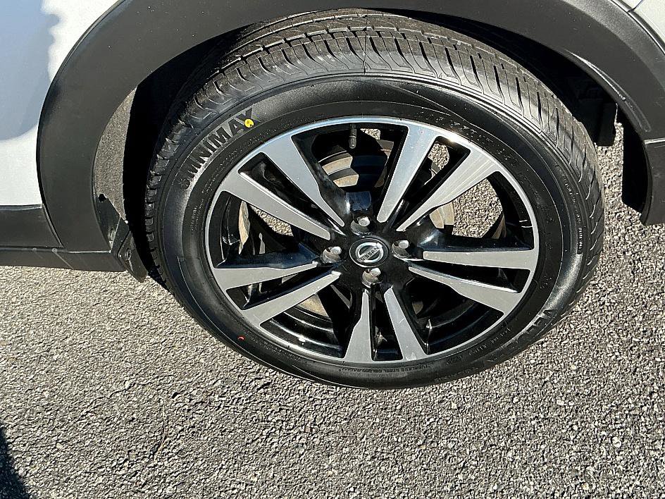 Used 2020 Nissan Kicks SV image 8