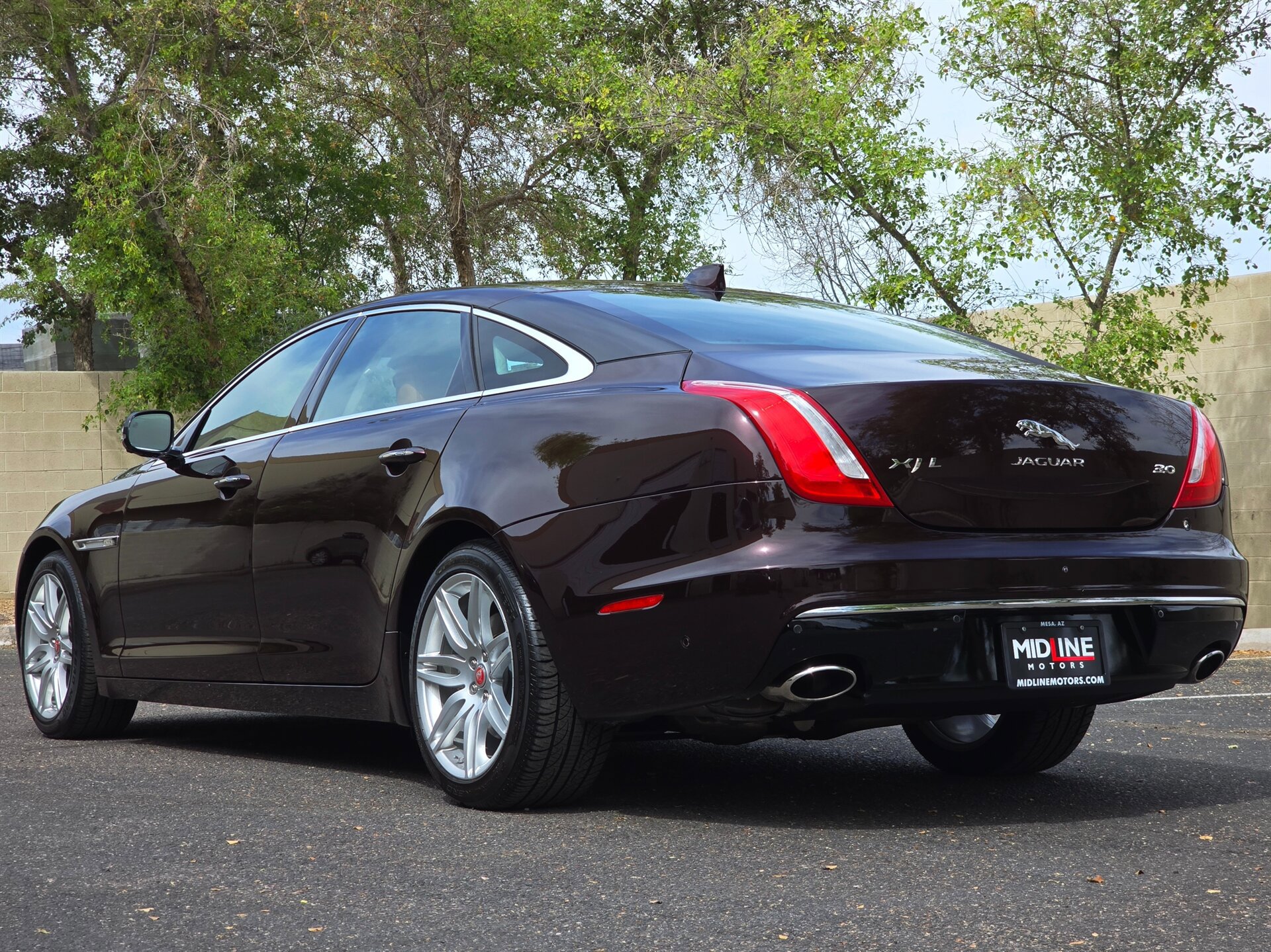 Used 2018 Jaguar XJ L Portfolio image 8