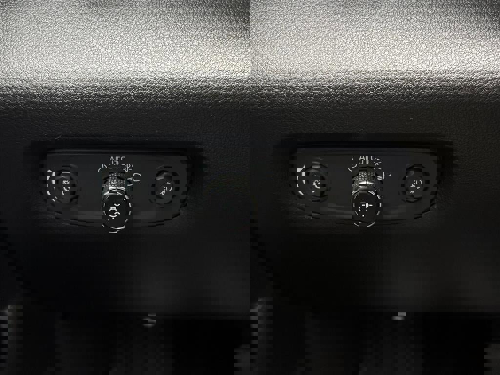 Used 2020 Chevrolet Traverse Premier w/ Redline Edition image 15