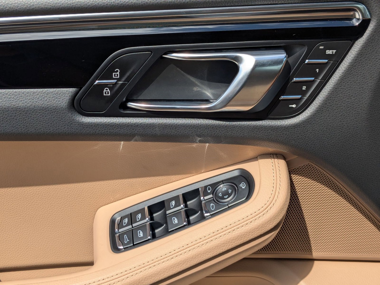 New 2026 Porsche Macan image 15