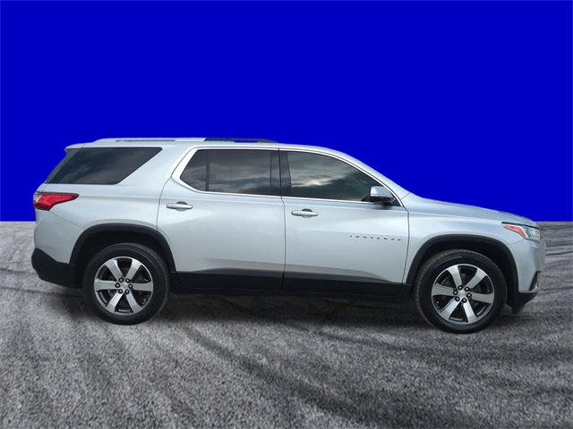 Used 2018 Chevrolet Traverse LT image 3