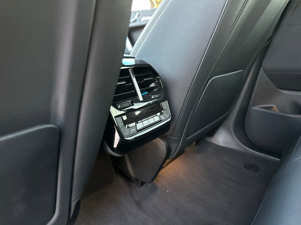 Used 2025 BMW iX xDrive50 w/ Premium Package image 21