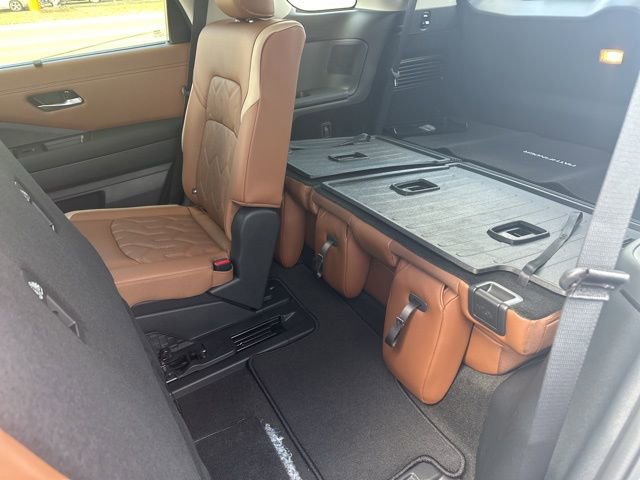 New 2026 Nissan Pathfinder Platinum w/ Cargo Package image 37