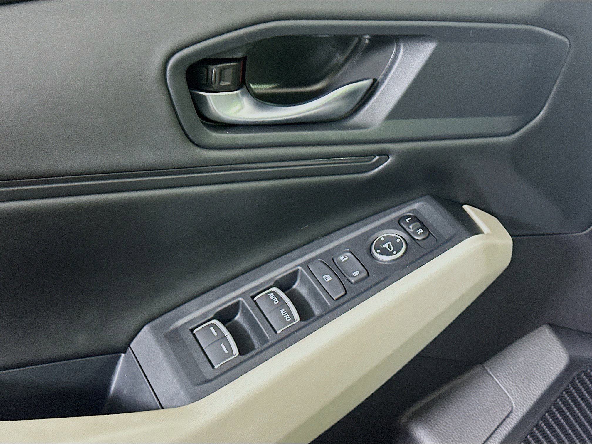 Used 2025 Honda Accord SE image 15