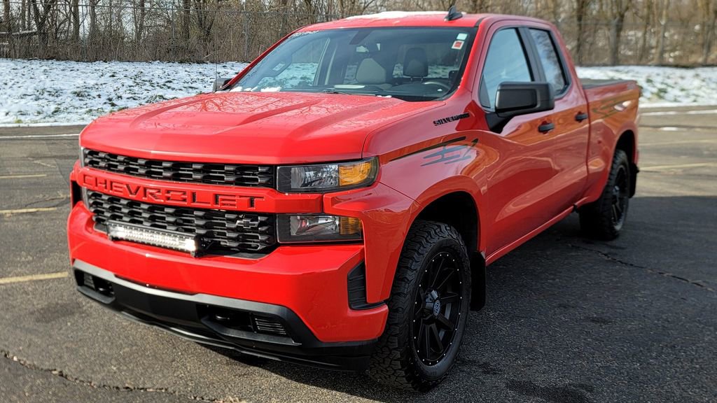 Used 2021 Chevrolet Silverado 1500 Custom w/ LPO, Dark Essentials Package image 3