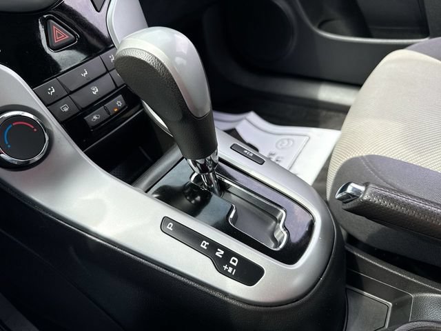 Used 2012 Chevrolet Cruze LS FWD image 18