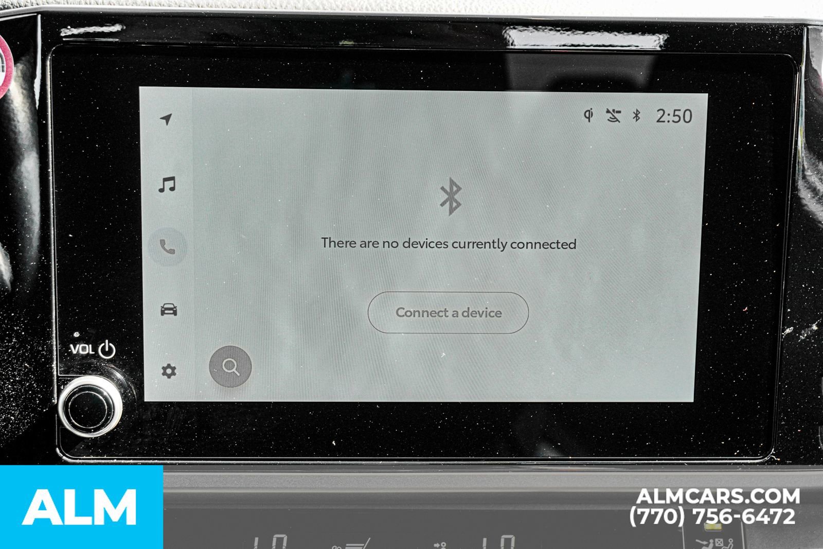 Used 2025 Toyota Camry SE image 39