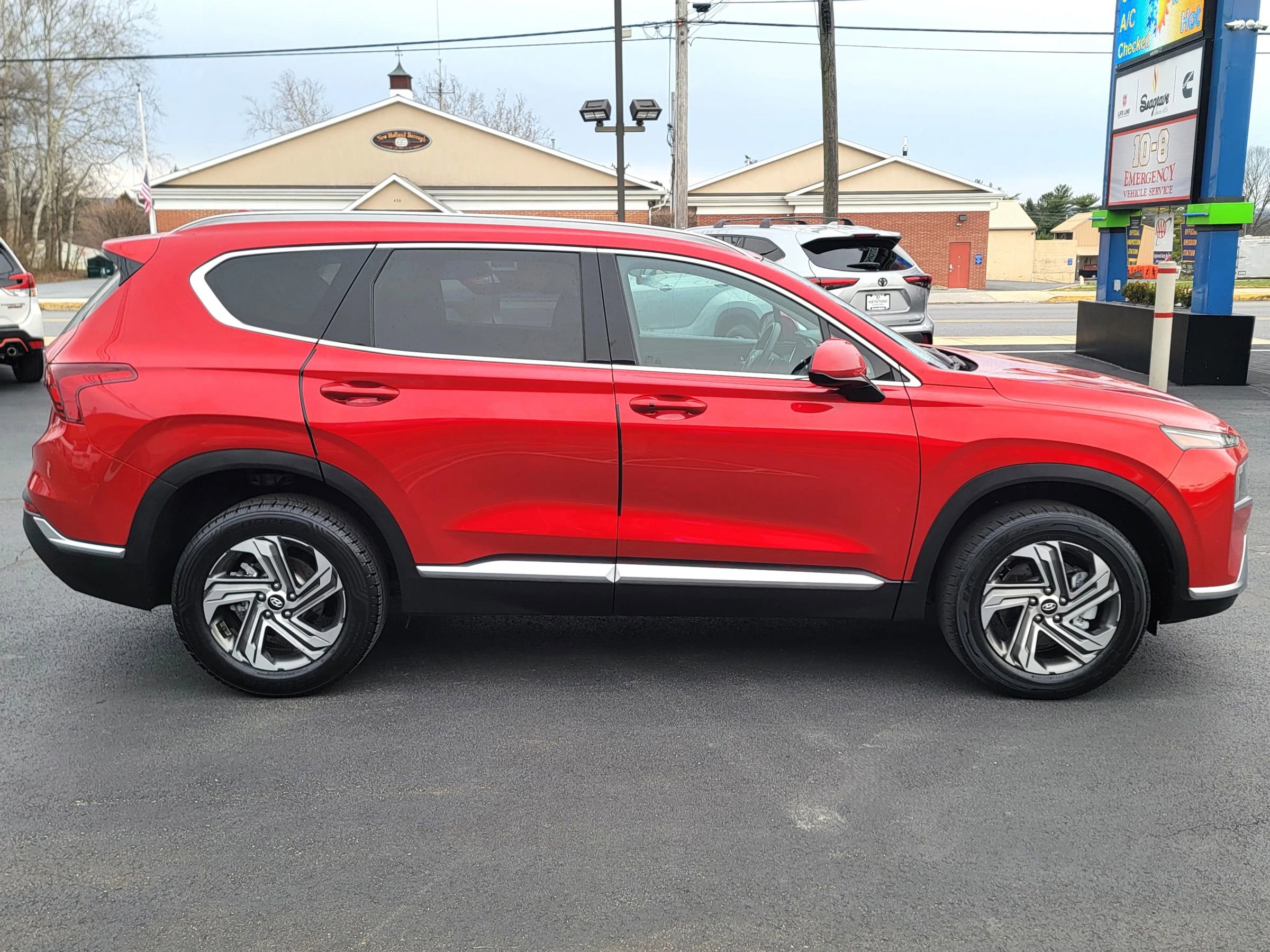 Used 2021 Hyundai Santa Fe SEL image 4