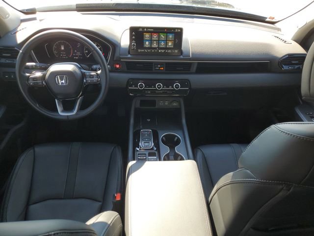 Used 2024 Honda Pilot Touring image 15