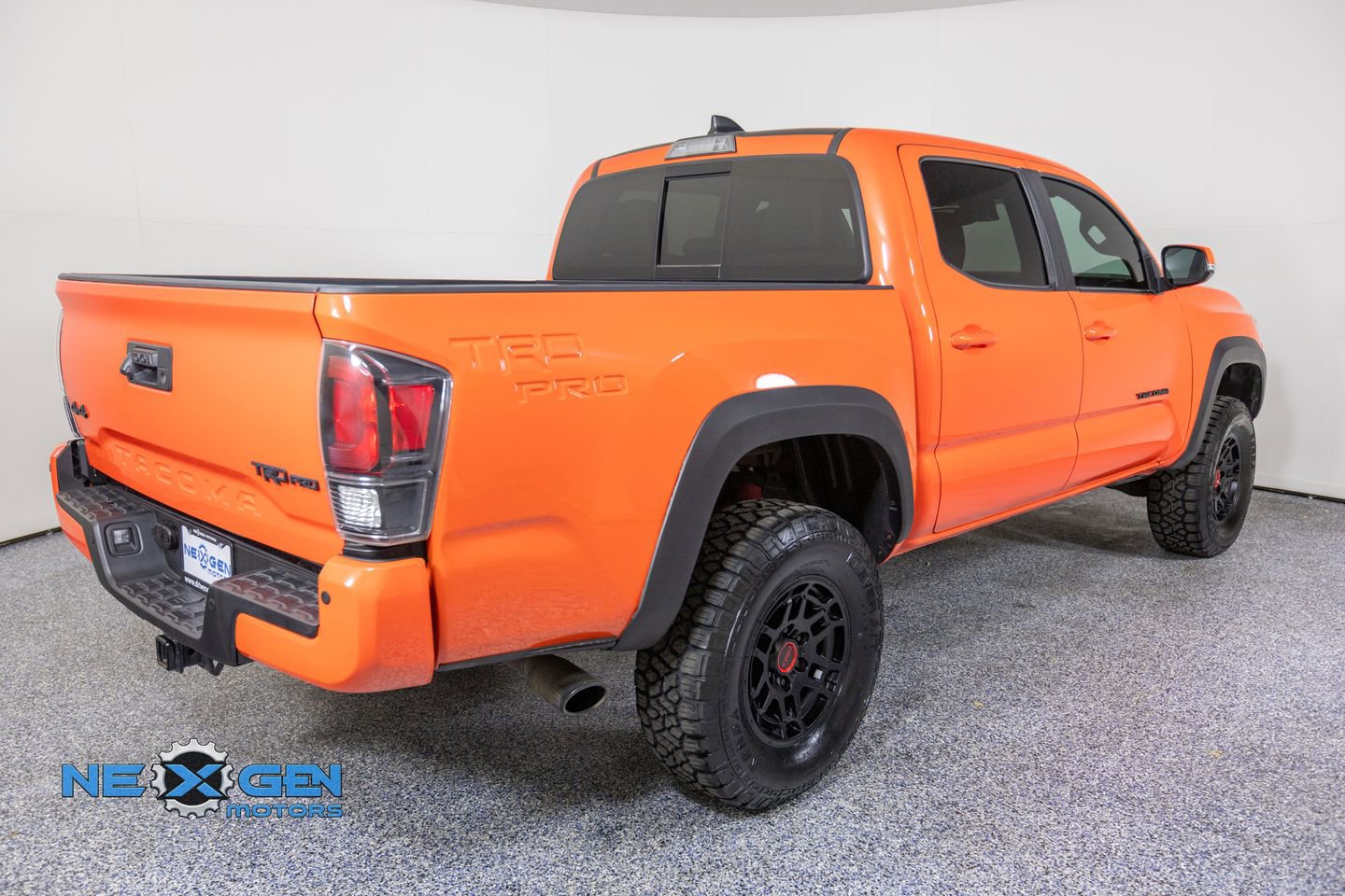 Used 2023 Toyota Tacoma TRD Pro AWD/4WD image 7