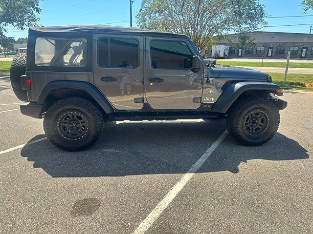 Used 2018 Jeep Wrangler Unlimited Sport AWD/4WD image 8