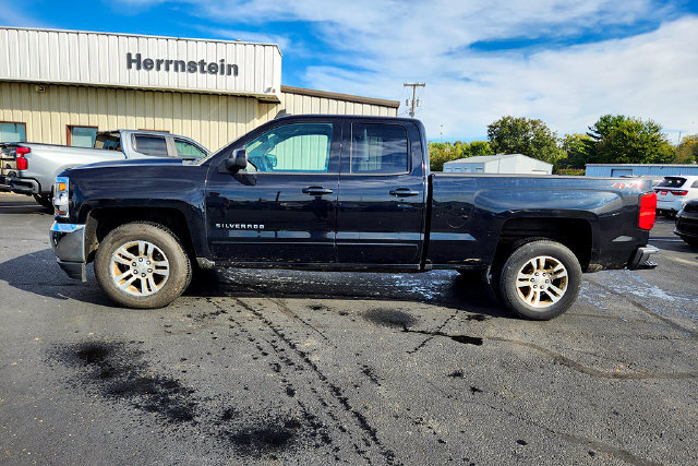 Used 2018 Chevrolet Silverado 1500 LT w/ All Star Edition AWD/4WD image 5