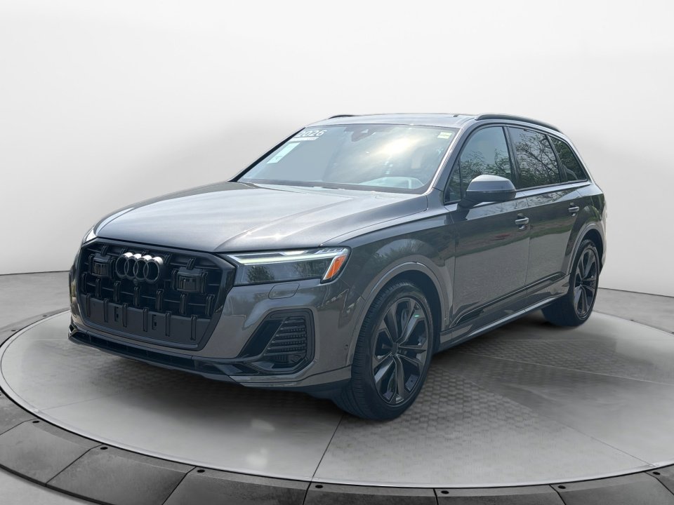 Certified 2026 Audi Q7 3.0T Premium Plus image 3