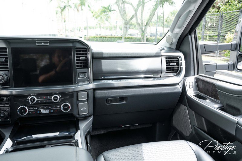 Used 2025 Ford F250 Lariat w/ Lariat Ultimate Package image 43