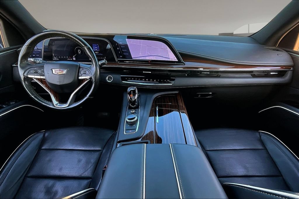 Used 2023 Cadillac Escalade Premium Luxury RWD image 15