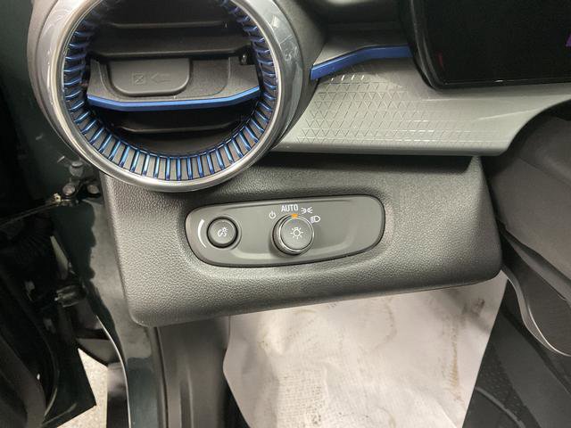 New 2026 Chevrolet Trax LT w/ Driver Confidence Package image 11