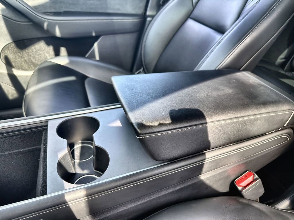 Used 2023 Tesla Model Y Long Range image 23