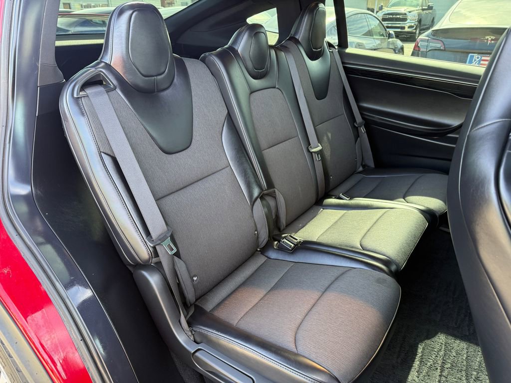 Used 2017 Tesla Model X 75D image 12