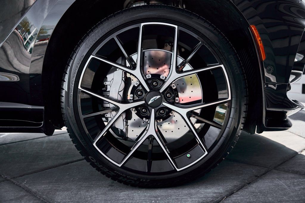 Used 2025 Aston Martin DBX 707 image 20