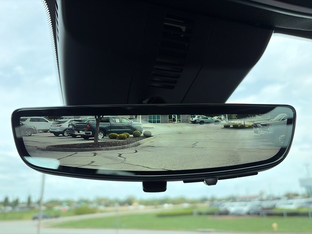 New 2027 Chevrolet Traverse RS AWD/4WD image 18