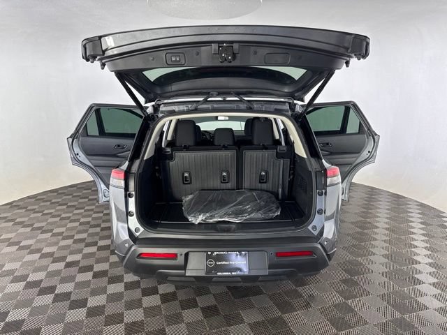 Certified 2025 Nissan Pathfinder SV w/ Cargo Package AWD/4WD image 15