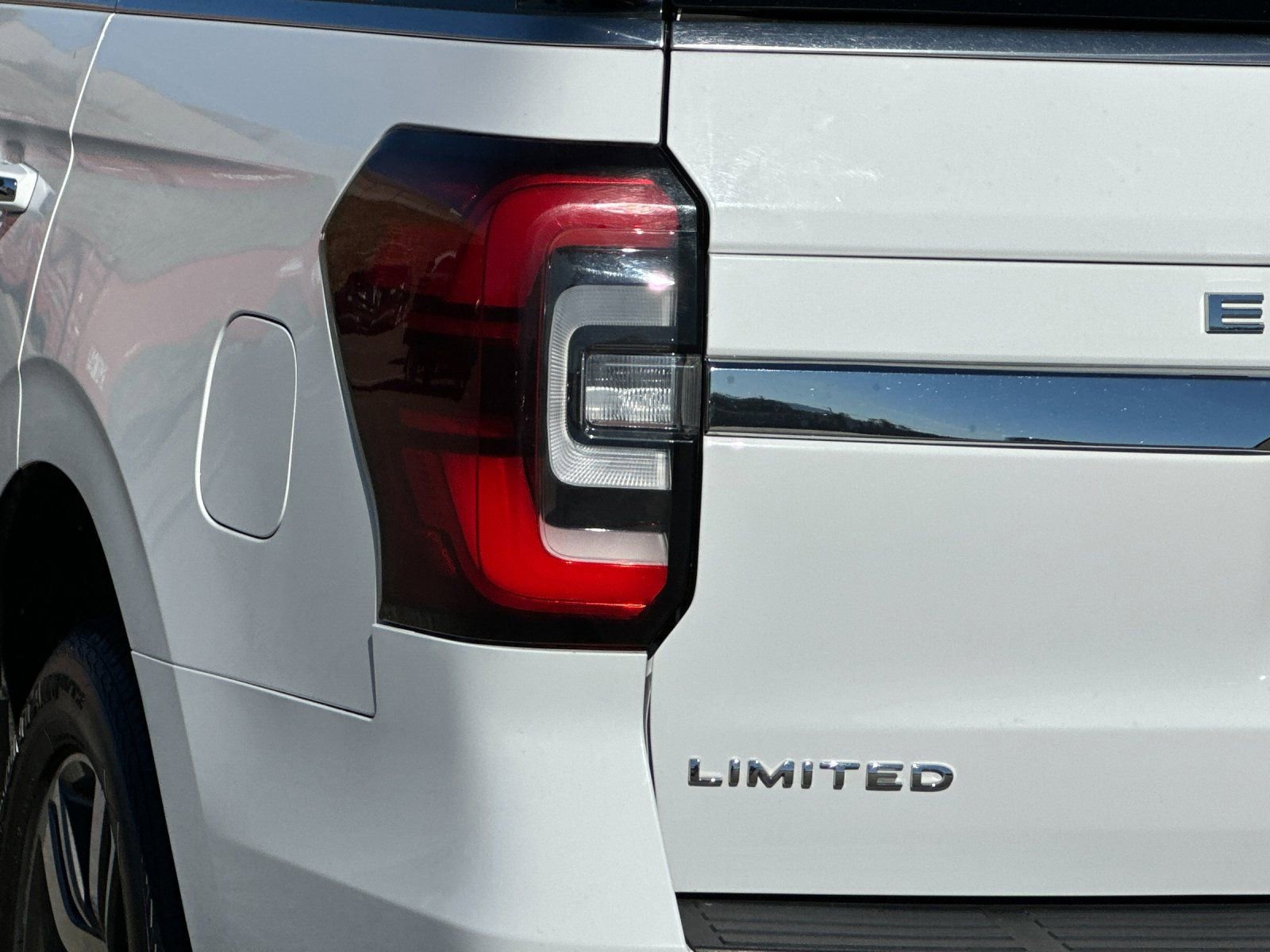 Used 2023 Ford Expedition Limited image 36