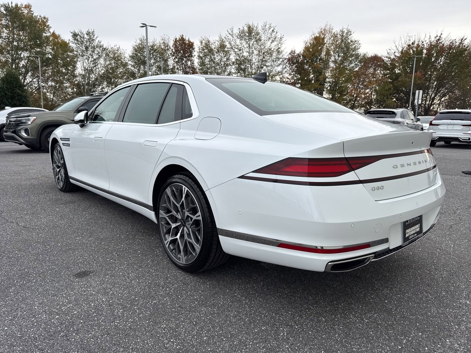 Used 2025 Genesis G90 3.5T image 5