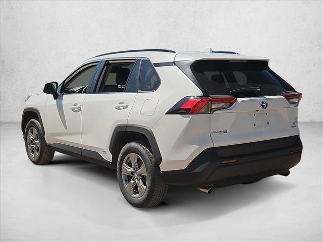 Used 2024 Toyota RAV4 LE AWD/4WD image 8