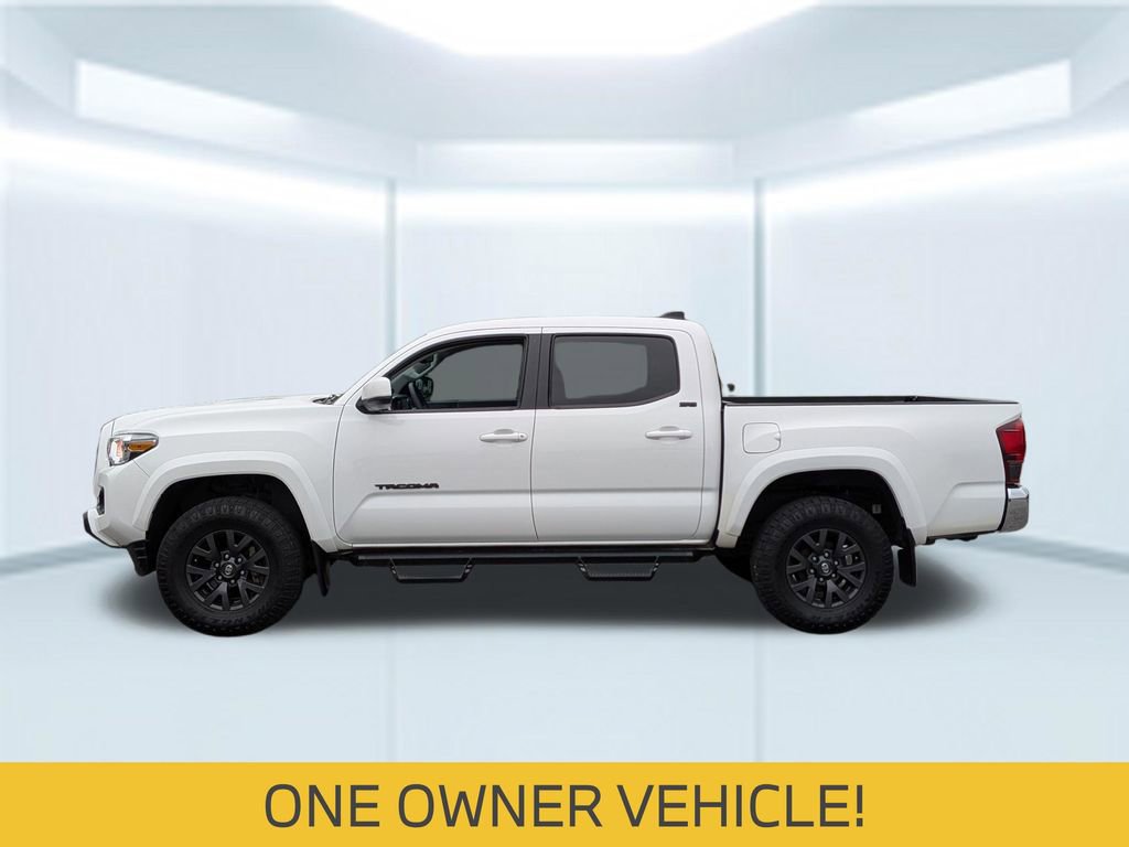 Used 2023 Toyota Tacoma SR5 RWD image 2