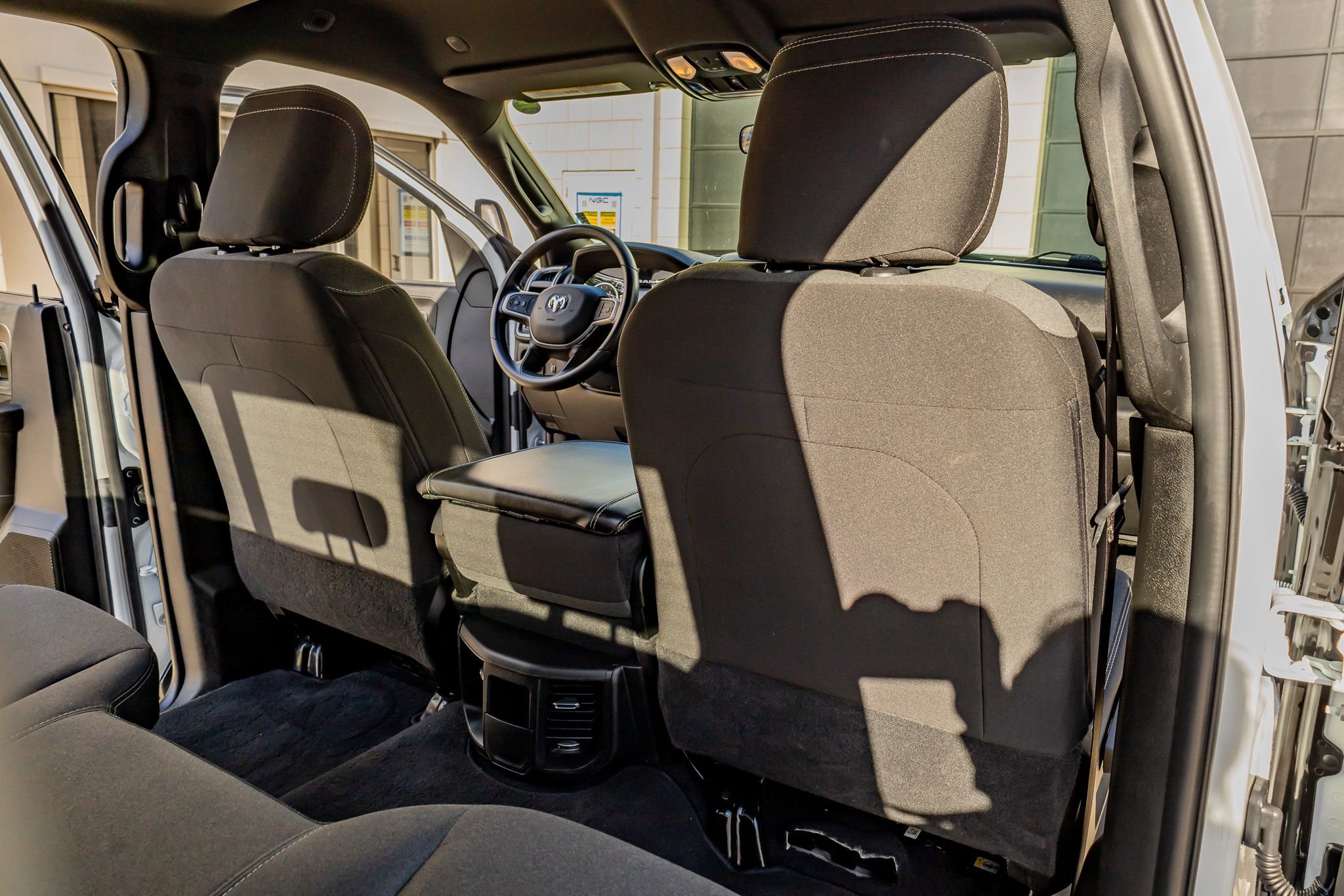 Used 2024 RAM 3500 Tradesman w/ Chrome Appearance Group image 31