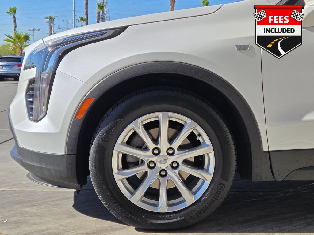 Used 2023 Cadillac XT4 Luxury w/ Cold Weather Package FWD image 12