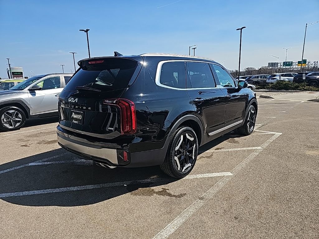 Used 2025 Kia Telluride S image 5
