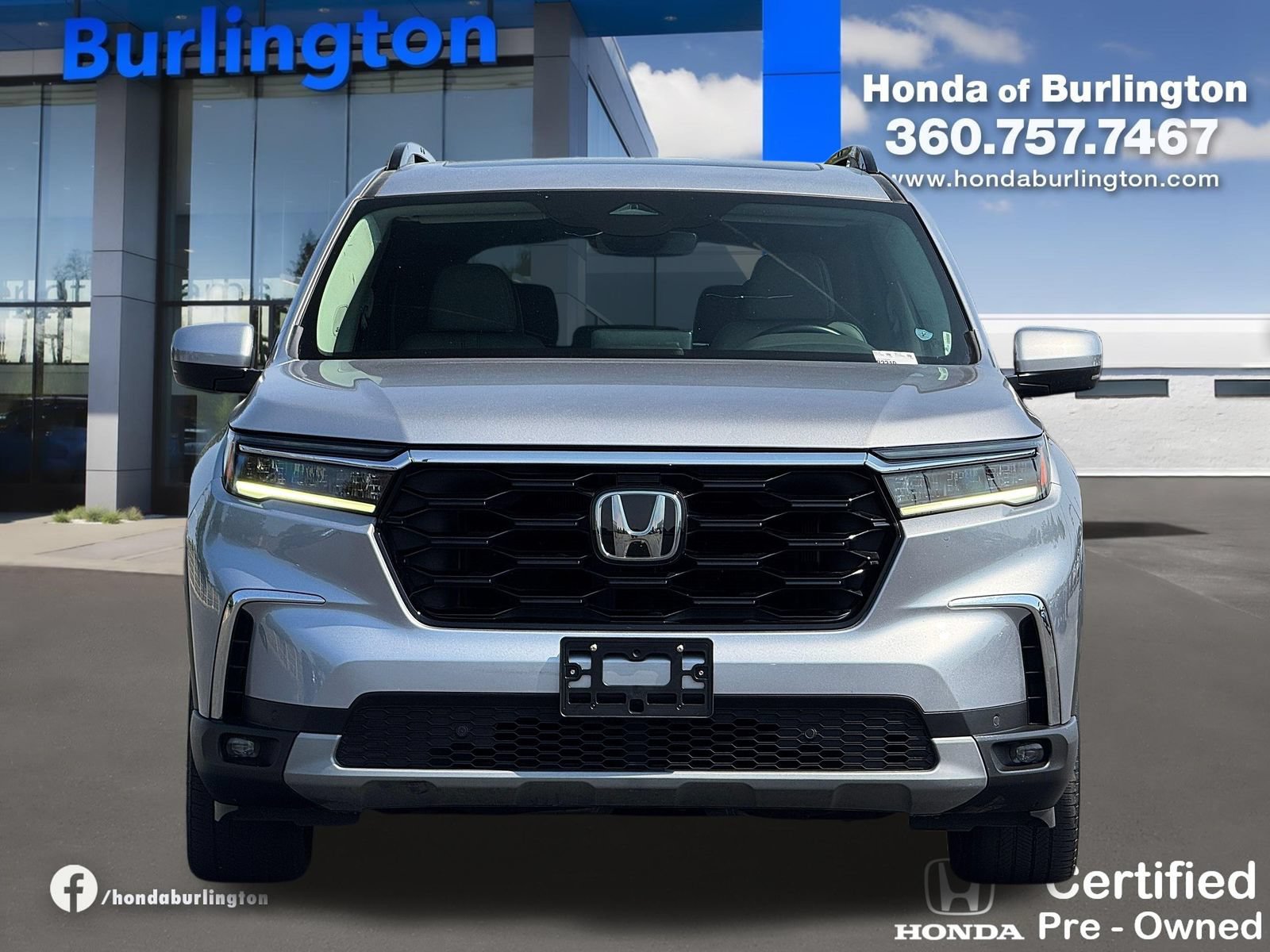 Used 2023 Honda Pilot Touring image 11