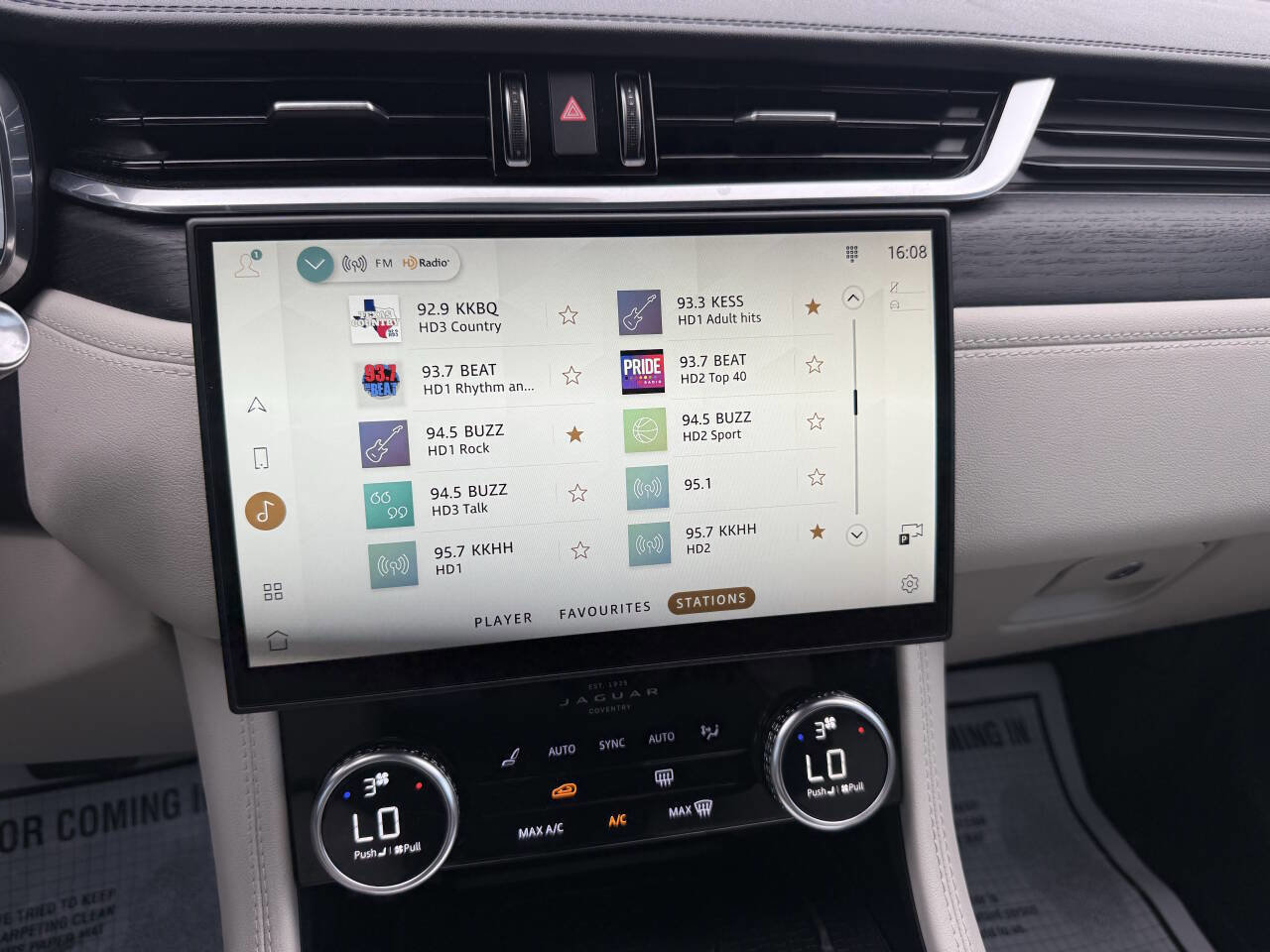 Used 2021 Jaguar F-PACE S AWD/4WD image 24