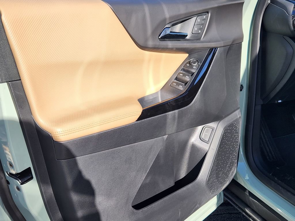 New 2026 Chevrolet Equinox ACTIV w/ Convenience Package III image 11