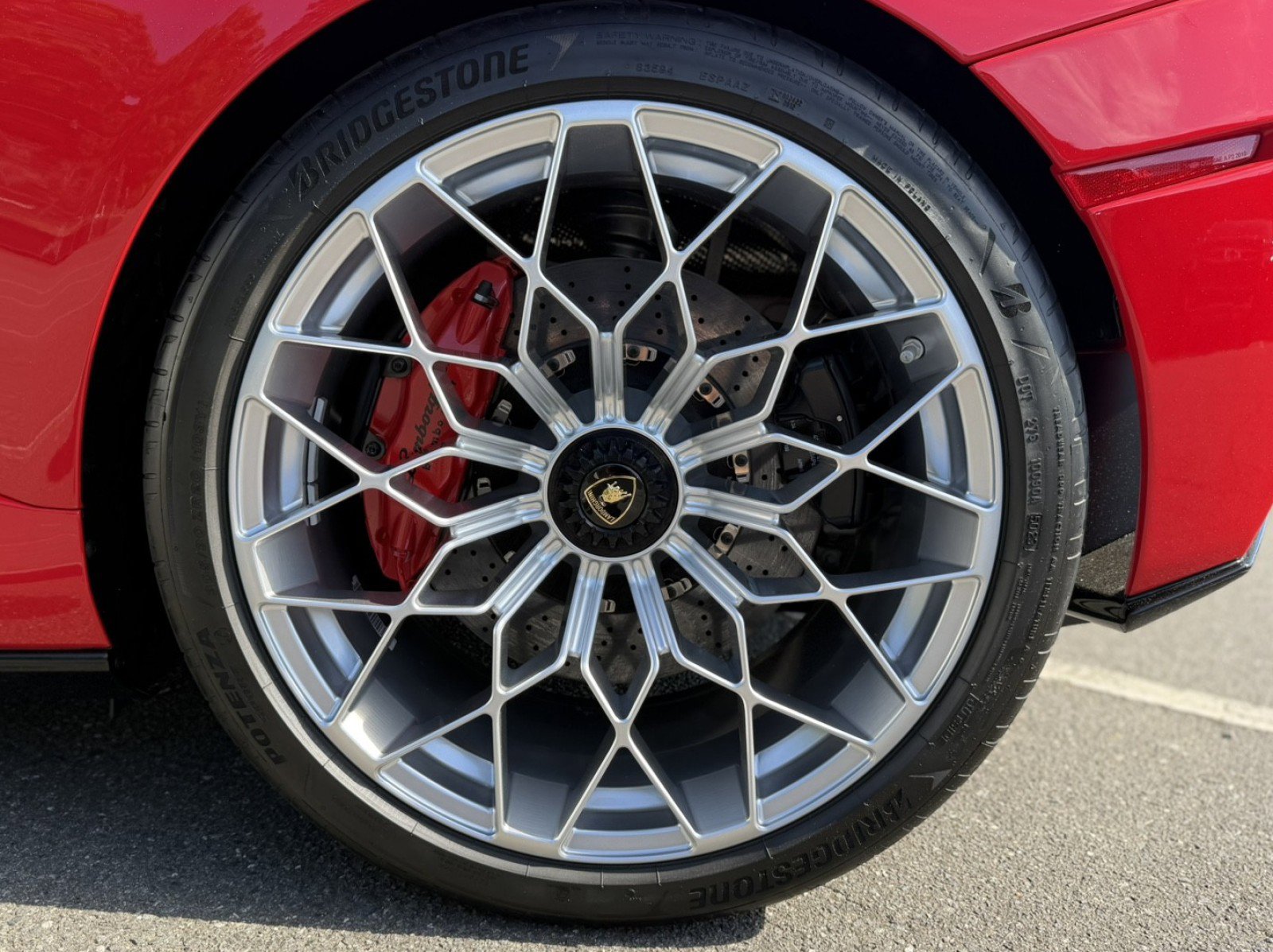 Used 2024 Lamborghini Huracan STO RWD image 9